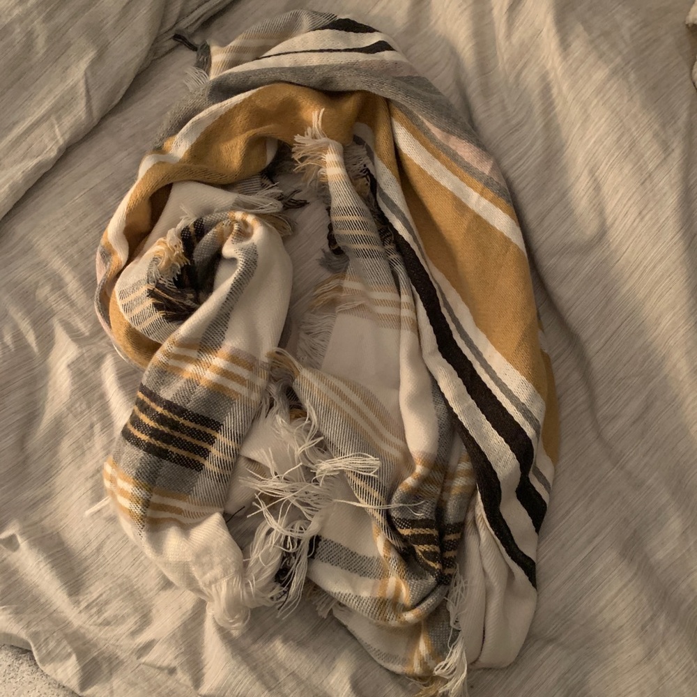 Striped blanket scarf